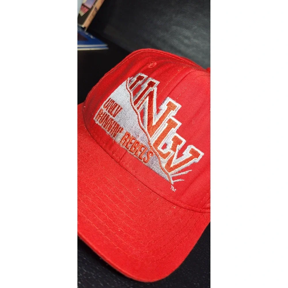Vintage UNLV SPORTS SCRIPT SNAPBACK HAT UNLV 